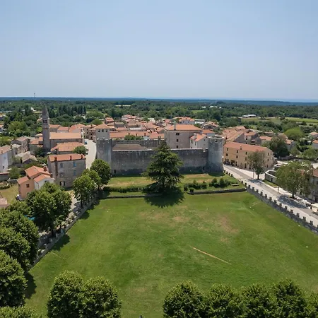 Flavia Villa *