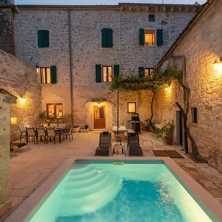 Flavia Villa Svetvincenat